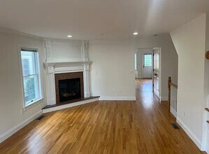 39 Park Ave in Harrison, NY - Building Photo - Building Photo