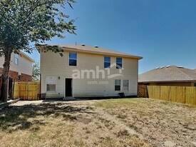 4916 Water Ridge Ln in Fort Worth, TX - Building Photo