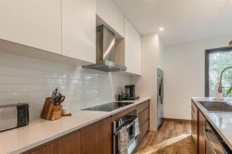 2103 Crazyhorse Pass in Austin, TX - Building Photo - Building Photo