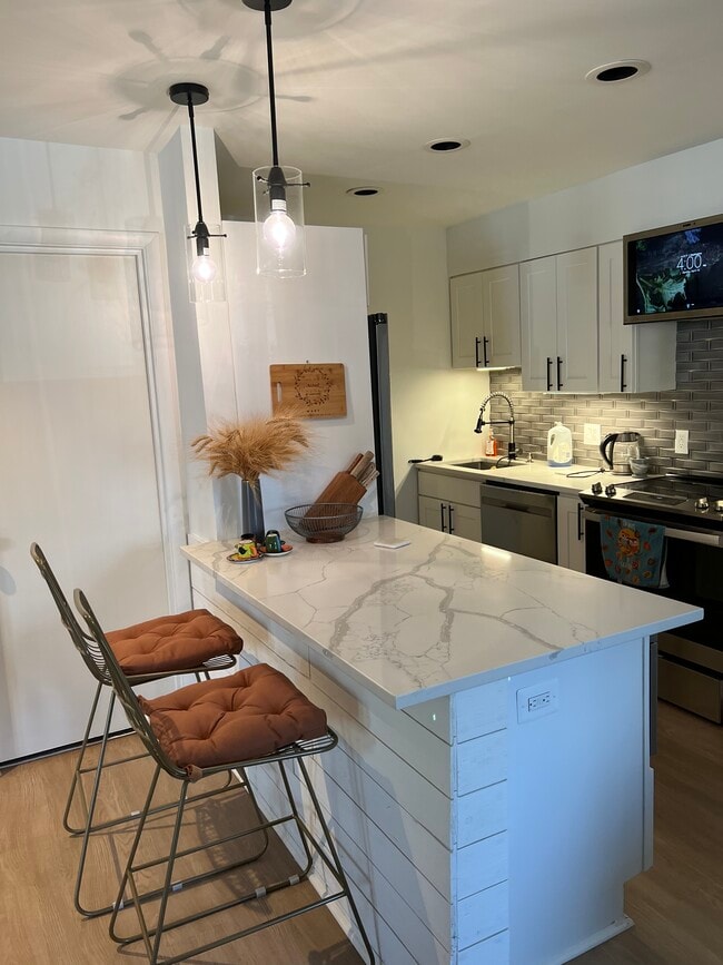 property at 3149 Berry Rd NE