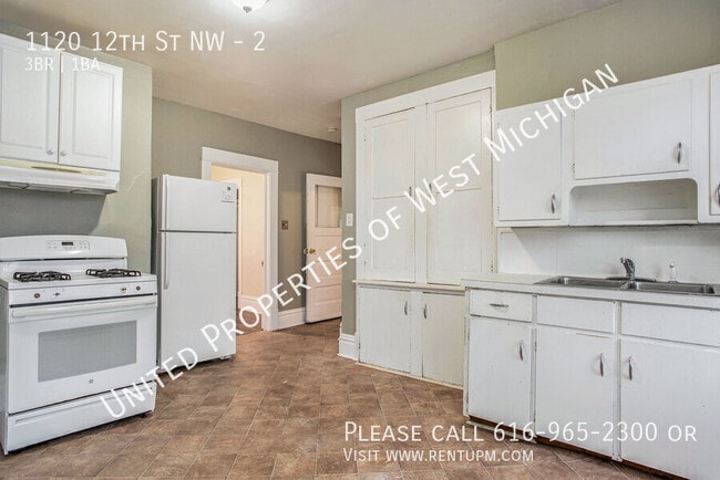 property at 1120 12th St NW