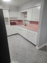 3260 52nd Way N in St. Petersburg, FL - Building Photo - Building Photo