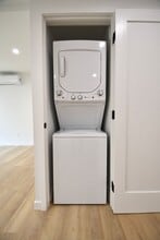 11410 Califa St in Los Angeles, CA - Foto de edificio - Building Photo