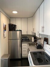 2400 N Lakeview Ave in Chicago, IL - Building Photo - Building Photo