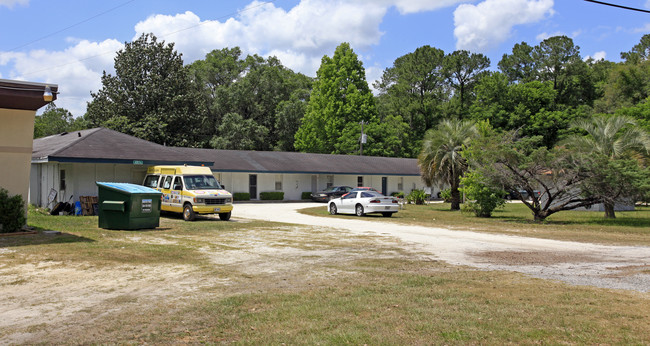 Palm Villa in Lake City, FL - Building Photo - Building Photo