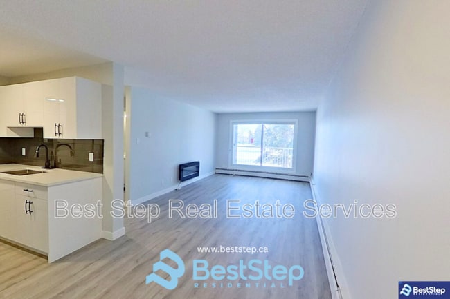 10837-10117 117 St NW in Edmonton, AB - Building Photo - Building Photo