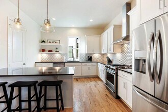 643 Vernon Ave, Unit 3 in Nashville, TN - Building Photo - Building Photo