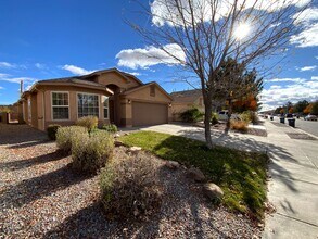 3820 Oasis Springs Rd NE in Rio Rancho, NM - Building Photo - Building Photo