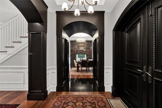 932 Escobar Ave in Coral Gables, FL - Building Photo - Building Photo