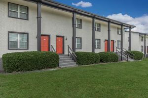 223 Cloud Springs Rd in Fort Oglethorpe, GA - Foto de edificio - Building Photo