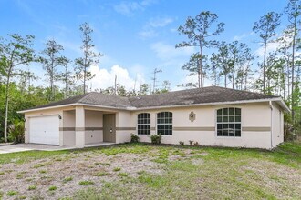 4680 4th Ave SE in Naples, FL - Foto de edificio - Building Photo