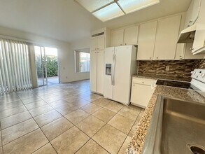 1693 Orinda Ct in Thousand Oaks, CA - Building Photo - Building Photo