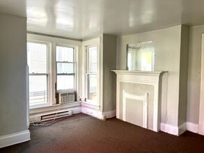 730 S Main St, Unit 1 in Decatur, IL - Building Photo - Building Photo