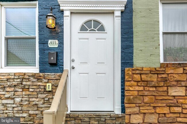 411 McAllister St in Baltimore, MD - Building Photo - Building Photo