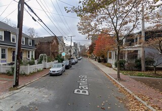 208 Banks St in Cambridge, MA - Building Photo - Building Photo