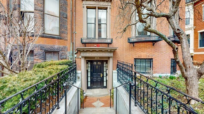 404 Beacon St in Boston, MA - Building Photo - Building Photo