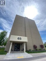 65 Highland Crescent in Kitchener, ON - Building Photo