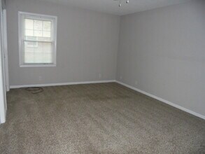 402 Melbourne Dr in Enterprise, AL - Building Photo - Building Photo