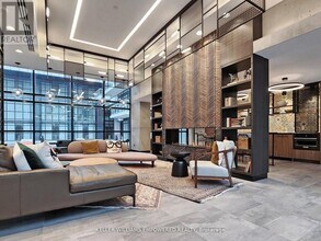 251 Manitoba St in Toronto, ON - Building Photo - Building Photo