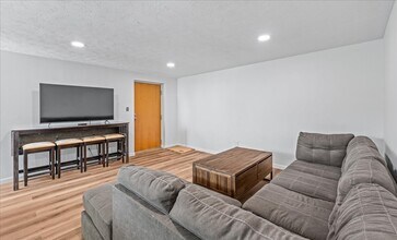 120 S 38th Ave, Unit 36 in Omaha, NE - Building Photo - Building Photo