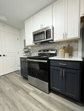 Ivy Hills Living Spaces in Cincinnati, OH - Foto de edificio - Building Photo