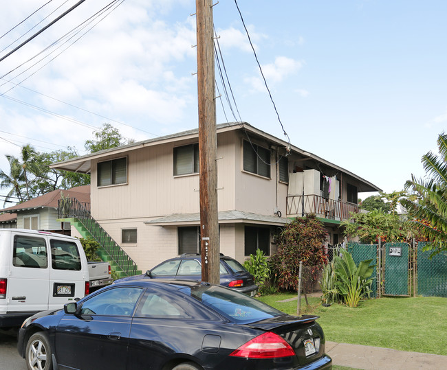 706 Makaleka Ave in Honolulu, HI - Building Photo - Building Photo