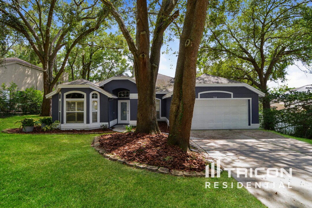 906 Woodcraft Dr in Apopka, FL - Building Photo