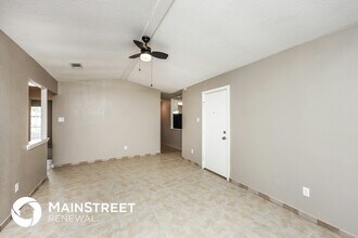 9921 Cedar Mountain Cir, Unit SG-06C7 in Dallas, TX - Building Photo - Building Photo