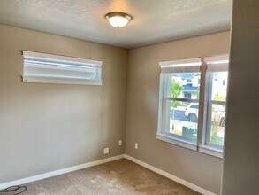 61357 SE Matthew St in Bend, OR - Building Photo - Building Photo