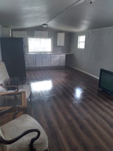 300 W Rabbit Cove Rd in Quinlan, TX - Foto de edificio - Building Photo