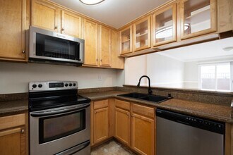 10264 Maya Linda Rd, Unit 44 in San Diego, CA - Building Photo - Building Photo