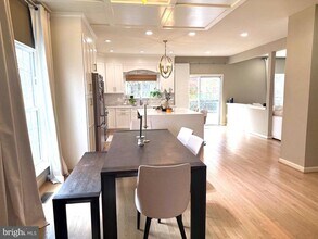 21201 Sundial Ct in Broadlands, VA - Building Photo - Building Photo