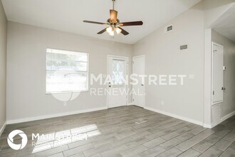 355 Summerset Dr in Apopka, FL - Building Photo - Building Photo