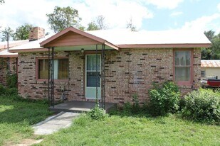 6839 Co Rd 14 in Madison, FL - Building Photo