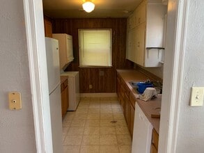 1130 Pomeroy St in Manhattan, KS - Building Photo - Building Photo