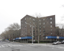 Queensbridge South Houses Apartments