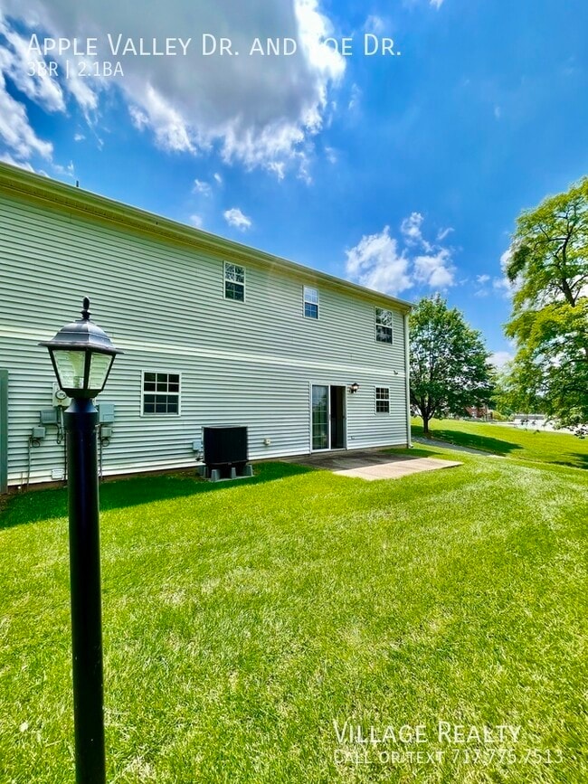 914 Apple Valley Dr in Red Lion, PA - Building Photo - Building Photo