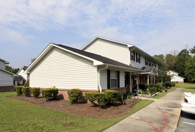 Magnolia Lane in Bloomingdale, GA - Foto de edificio - Building Photo