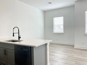 22214 Dutch Oven Dr, Unit B in Katy, TX - Foto de edificio - Building Photo