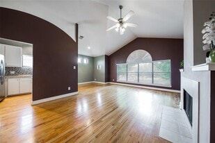 3027 Buttercup St in Houston, TX - Building Photo