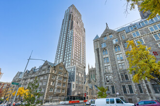 Claremont Hall in New York, NY - Foto de edificio - Building Photo