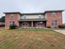 416 Creek St, Unit #C in Copperas Cove, TX - Building Photo
