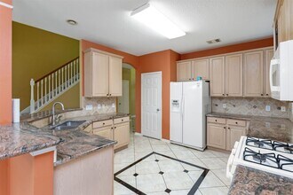 9818 Mossy Tree Ln in Houston, TX - Building Photo - Building Photo