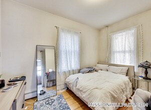 47 Hillside St in Boston, MA - Building Photo - Building Photo