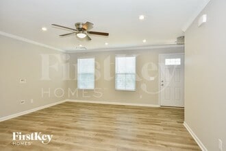 111 Norwich Ct in La Vergne, TN - Foto de edificio - Building Photo