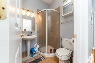 2043 W Erie St in Chicago, IL - Building Photo - Building Photo