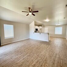 1020 Preston Trails in Wolfforth, TX - Building Photo - Building Photo