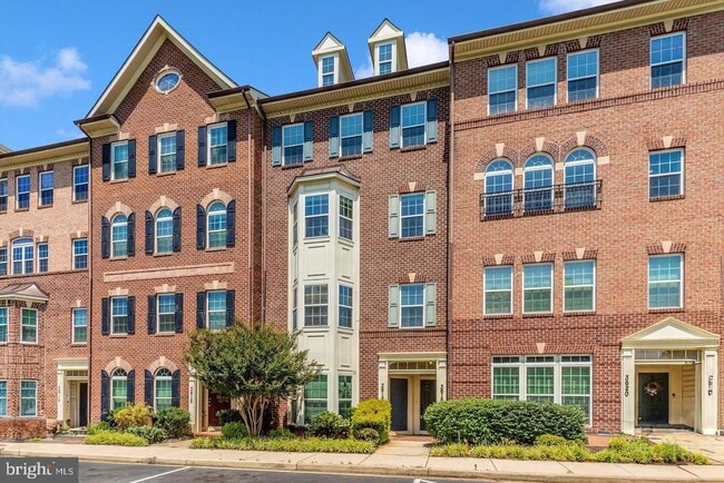 property at 3618 Holborn Pl