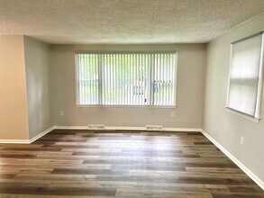 5450-5452 Glenwood Park Ave in Erie, PA - Building Photo - Building Photo