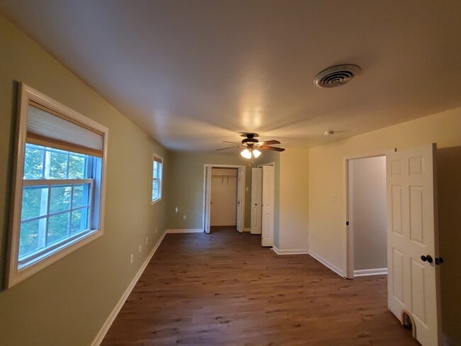 property at 1562 W Washington St